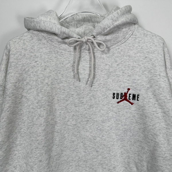 ブランドパーカー側面デザイン